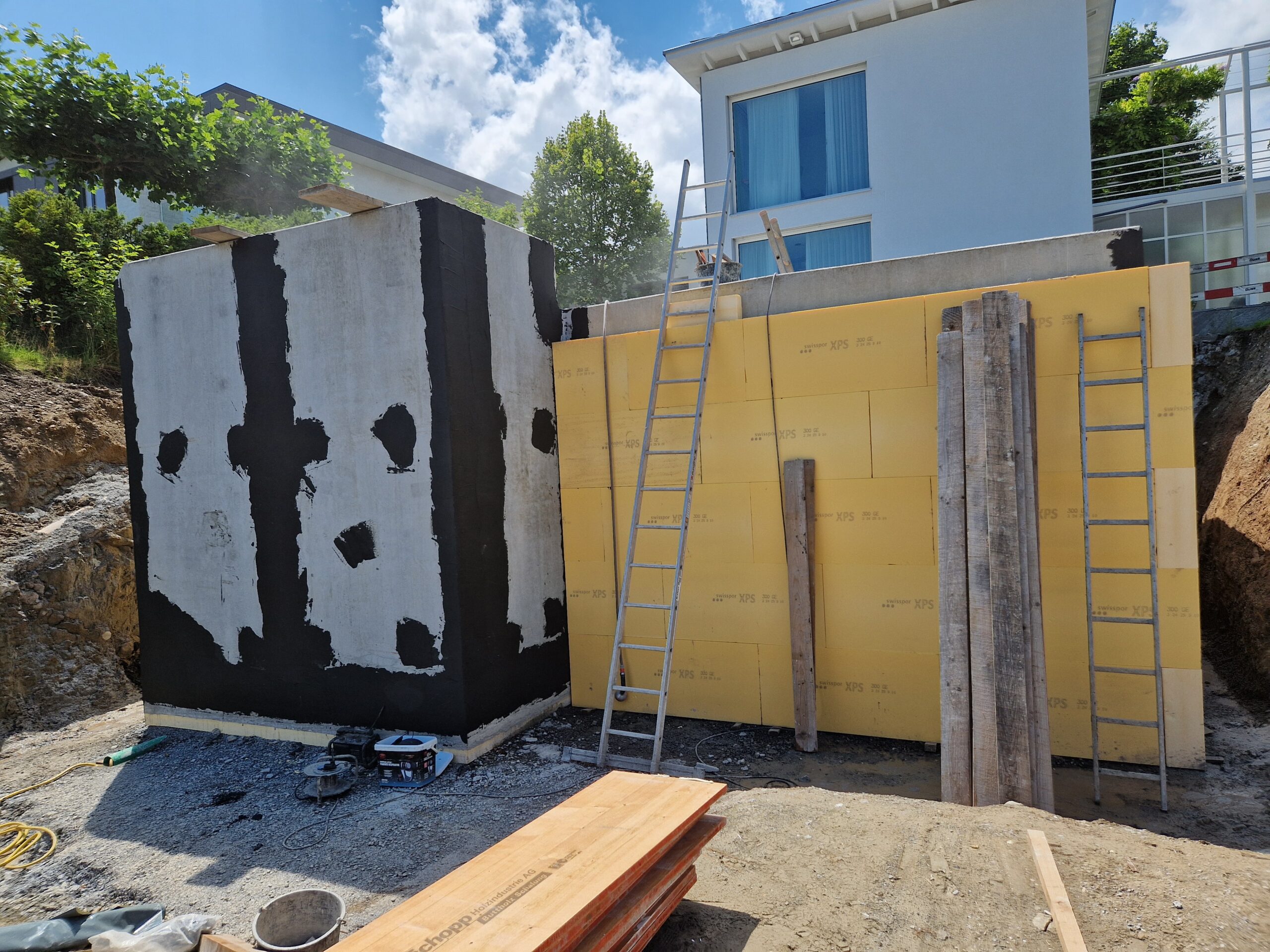 Bodenplatte mit erdberührten Betonwänden 